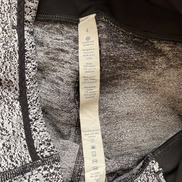 ✨Lululemon Athletica Outrun Tight Sz 4✨ - Picture 6 of 10
